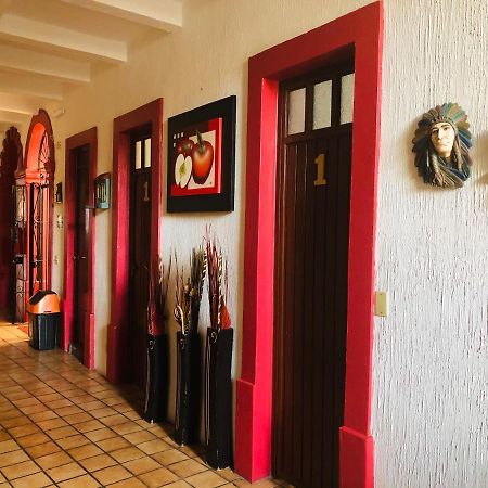 Hostal De Los Reyes Hotel Guadalajara Ngoại thất bức ảnh