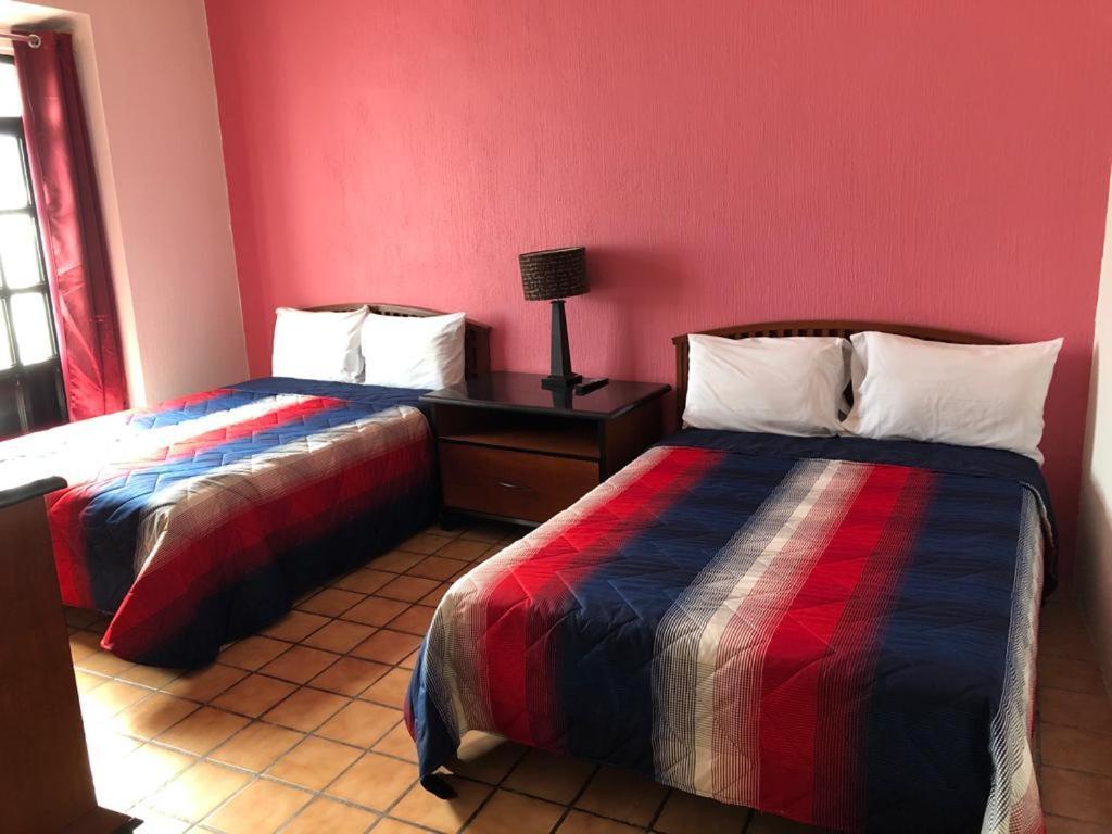 Hostal De Los Reyes Hotel Guadalajara Ngoại thất bức ảnh