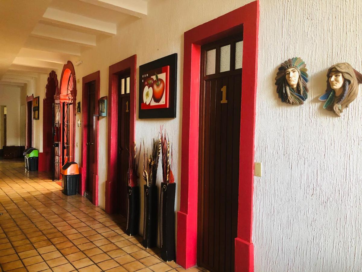 Hostal De Los Reyes Hotel Guadalajara Ngoại thất bức ảnh